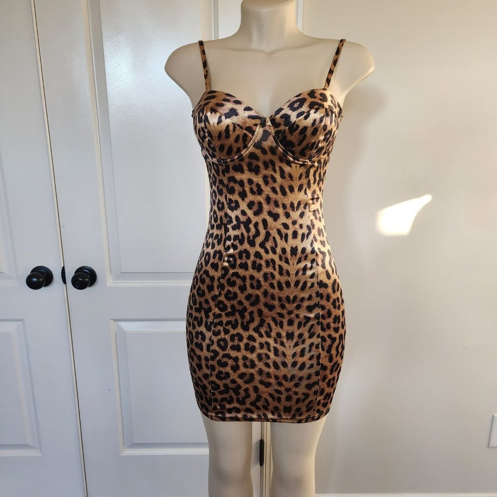 Sexy Sleeveless Leopard Print Bodycon Dress